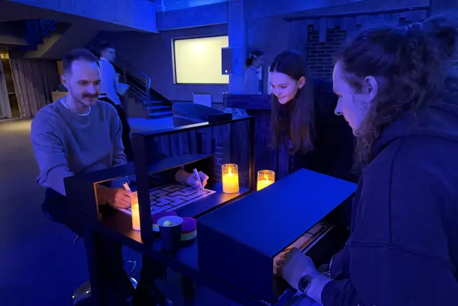 Зеркальный лабиринт